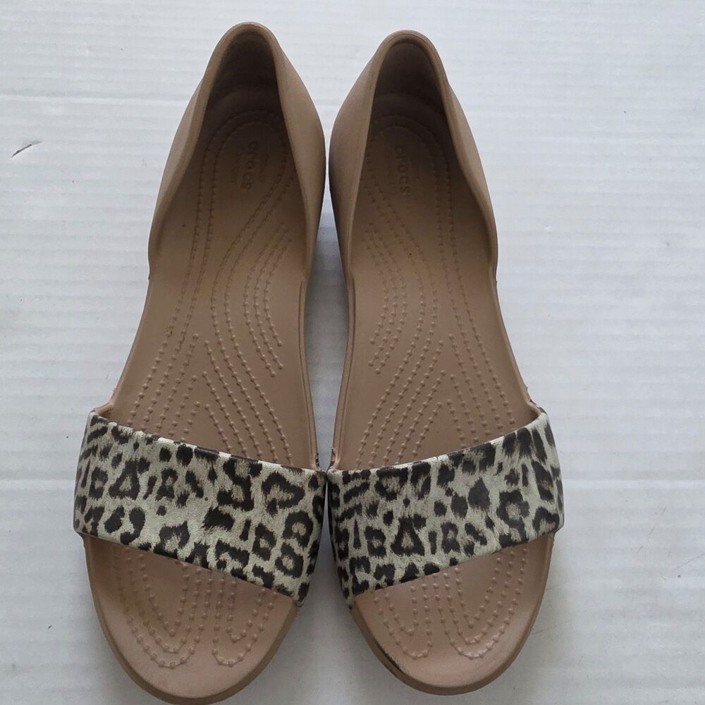 Crocs Lina D’Orsay Tan Brown Spots Cheetah Women’s 8 Flat Sandals Slip Ons